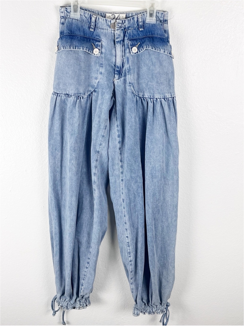 FREE PEOPLE Lotus Balloon Cuffed Hem Denim Blue Jeans Size 24 Boho Whimsical